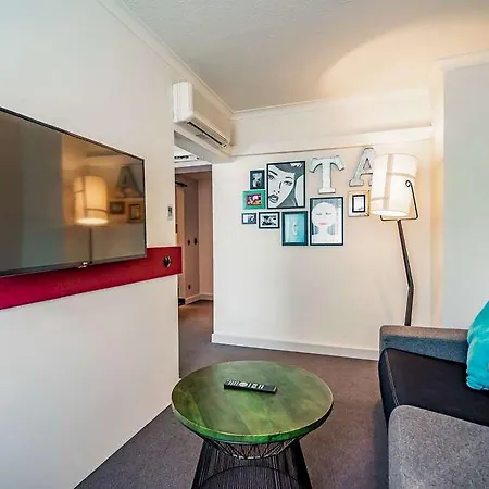 Pentahotel فندق